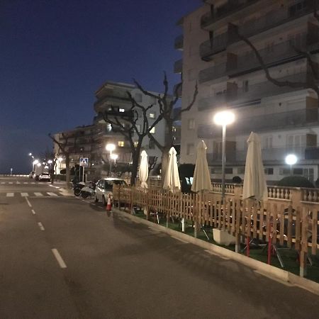 Appartamento Carrer de Victòria dels Àngels, 11 La Pineda Esterno foto