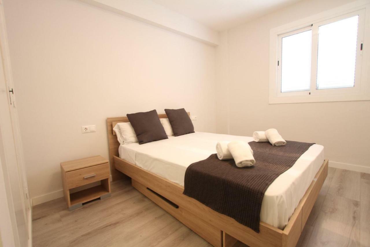Appartamento Carrer de Victòria dels Àngels, 11 La Pineda Esterno foto